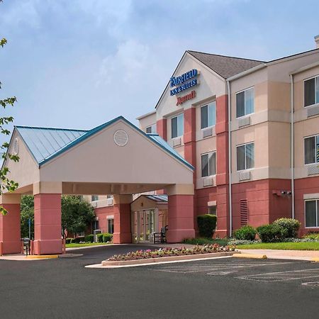Fairfield Inn Dulles Airport Chantilly Exterior photo
