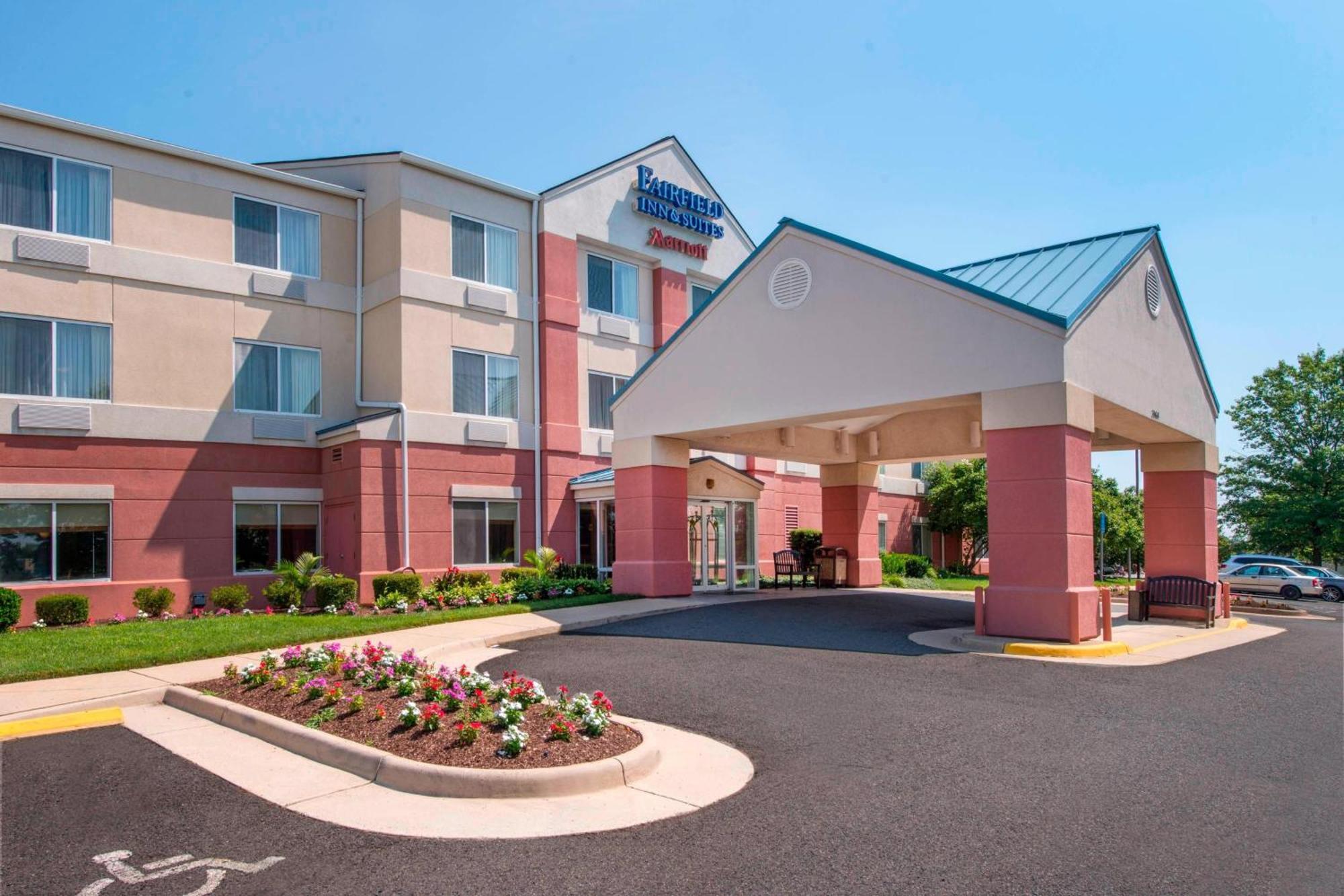 Fairfield Inn Dulles Airport Chantilly Exterior photo