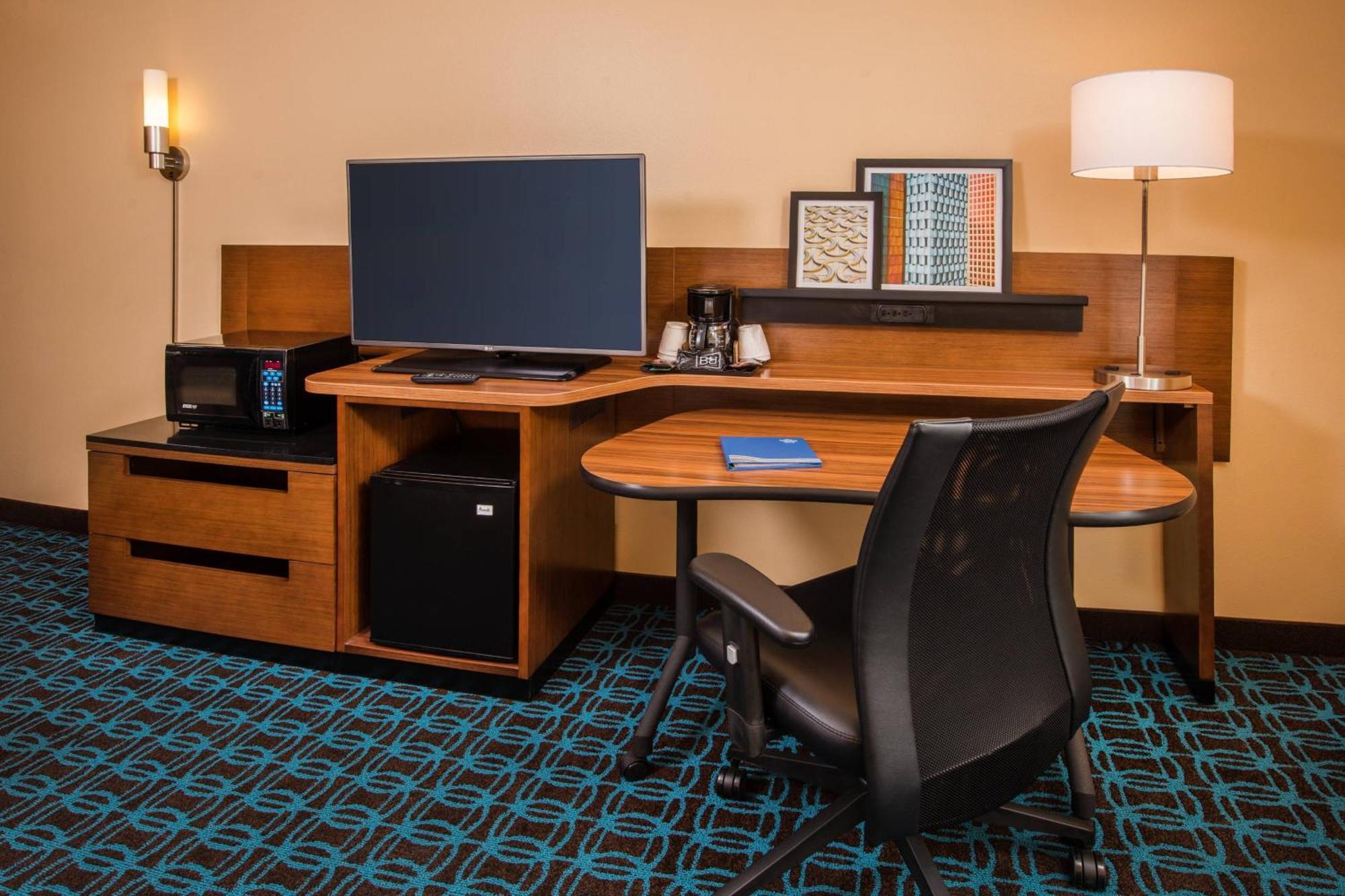 Fairfield Inn Dulles Airport Chantilly Exterior photo
