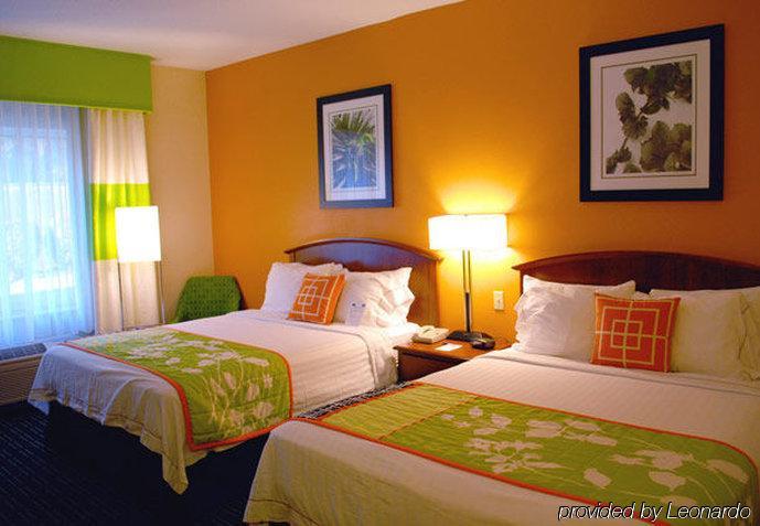 Fairfield Inn Dulles Airport Chantilly Exterior photo