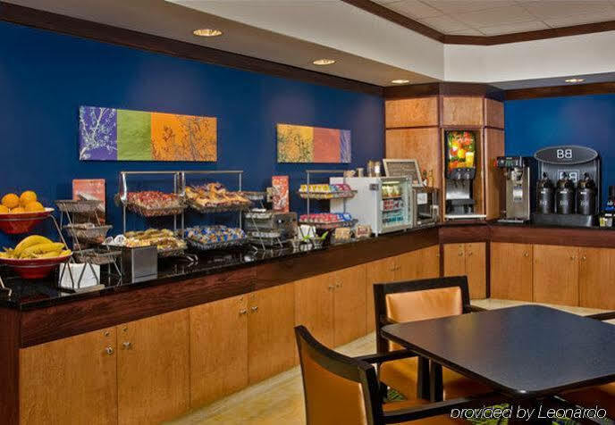 Fairfield Inn Dulles Airport Chantilly Exterior photo